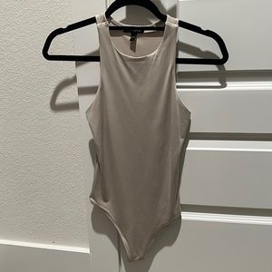 Express beige/gold bodysuit